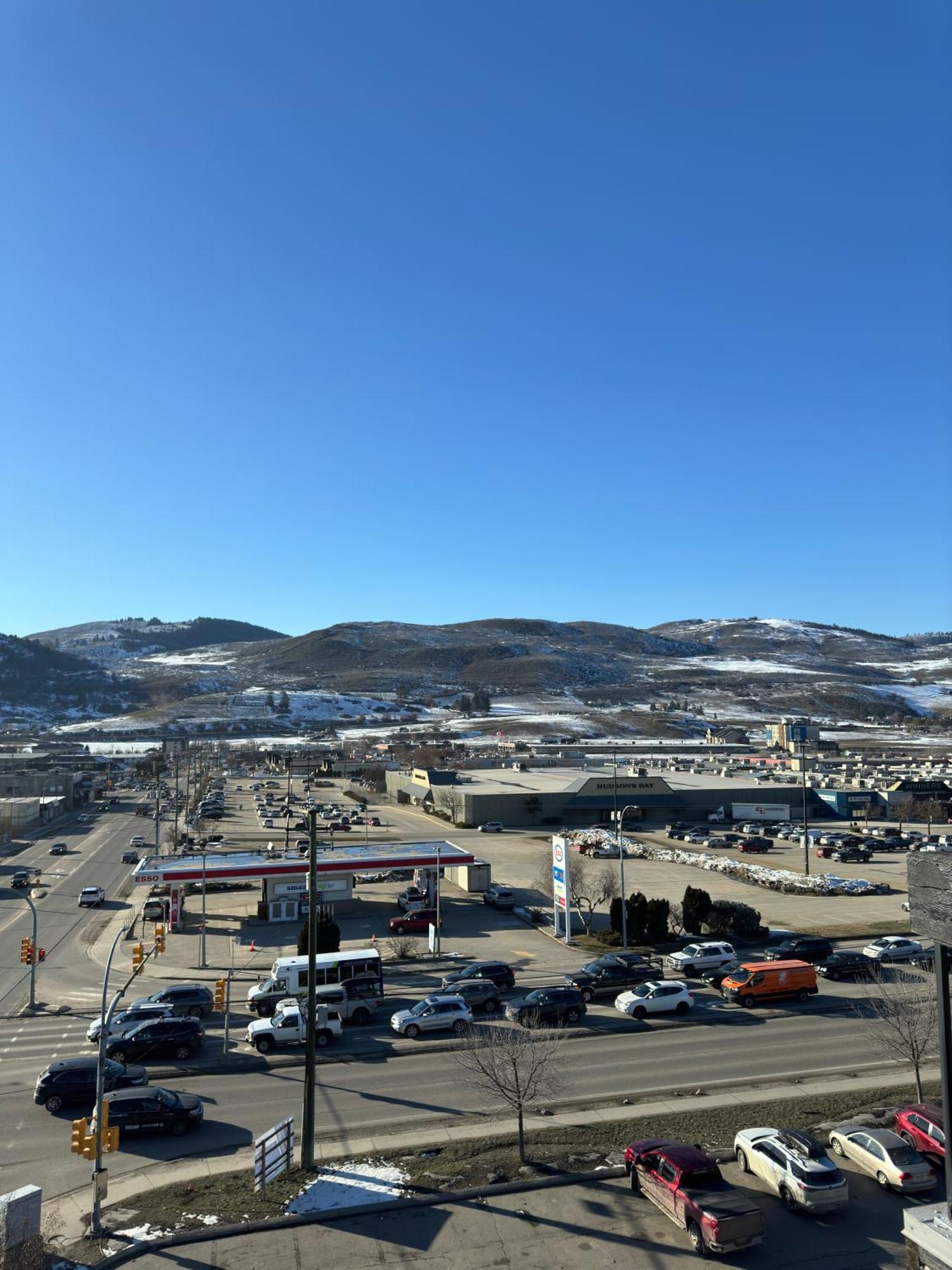 Divya Sutra Plaza And Conference Centre, Vernon, Bc Exterior photo